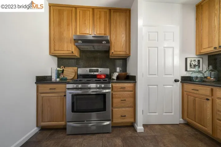 2424 Garvin Ave, Richmond, California 94804