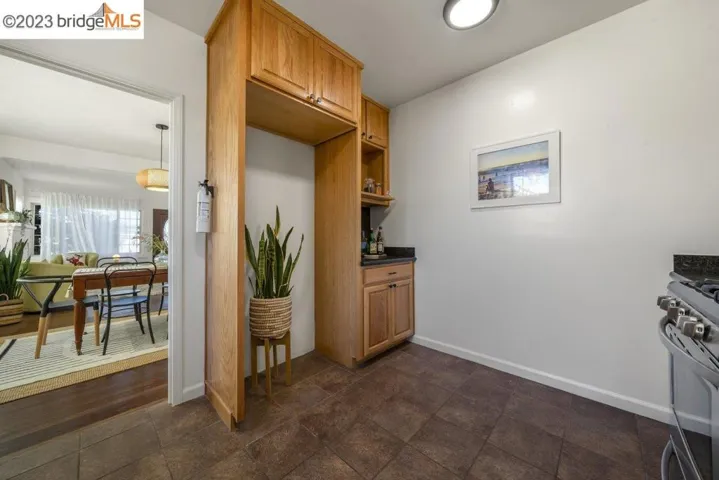 2424 Garvin Ave, Richmond, California 94804