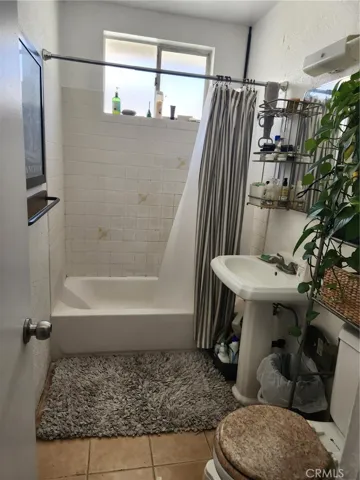 18819 Alburtis Avenue, Artesia, California 90701