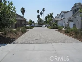 Community Driveway