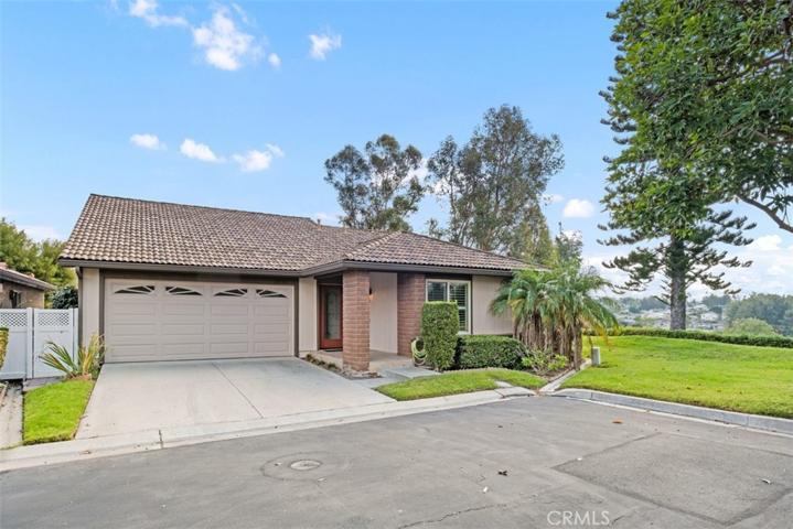 Welcome Home to 28326 Zarza!
