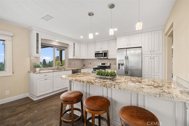 Breakfast bar in kitchen