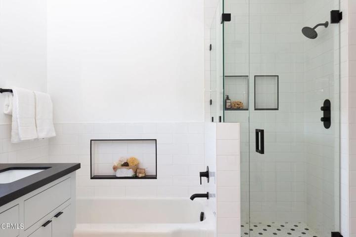 24-web-or-mls-2182 N Grand Oaks Ave - Pi