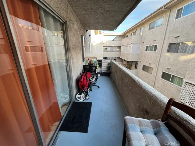 5412 Lindley Avenue 204, Encino, California 91316