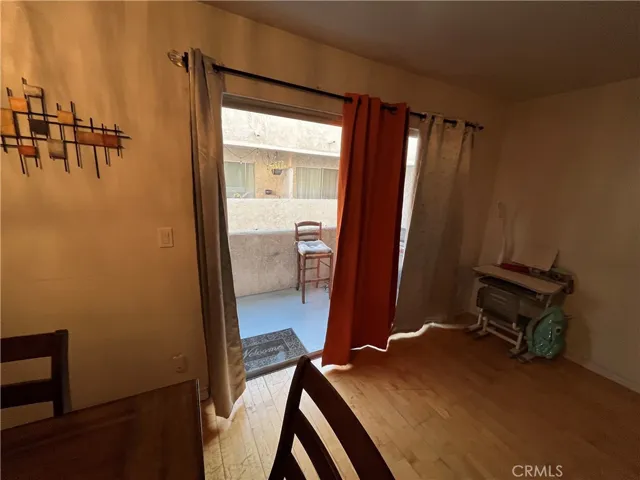 5412 Lindley Avenue 204, Encino, California 91316