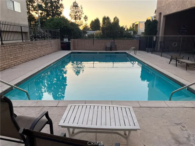 5412 Lindley Avenue 204, Encino, California 91316