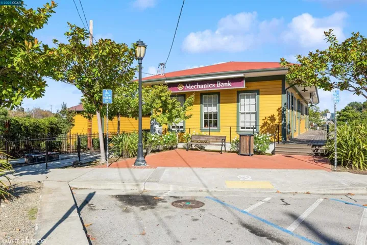 289 Curry St, Richmond, California 94801