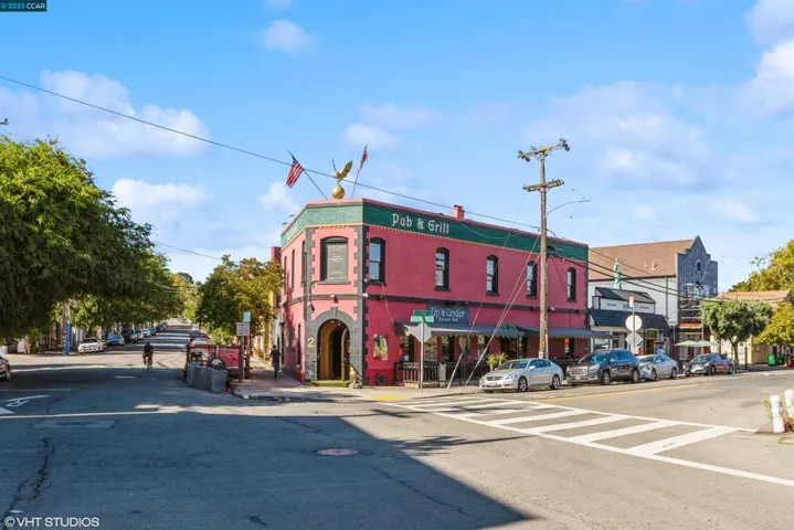 289 Curry St, Richmond, California 94801