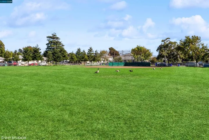 289 Curry St, Richmond, California 94801