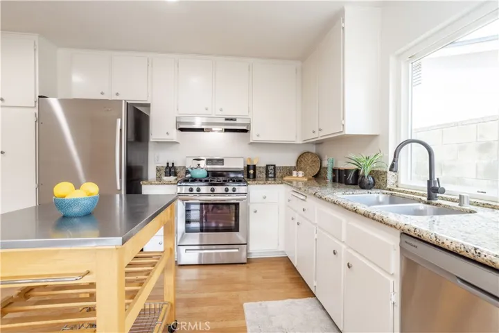 2053 Vera Court, Simi Valley, California 93063