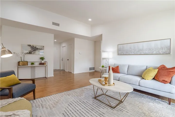 2053 Vera Court, Simi Valley, California 93063