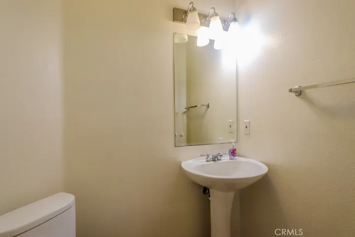 1868 Newport Terrace, San Pedro, California 90732