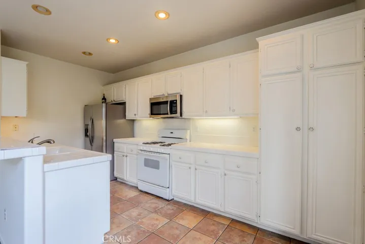 1868 Newport Terrace, San Pedro, California 90732