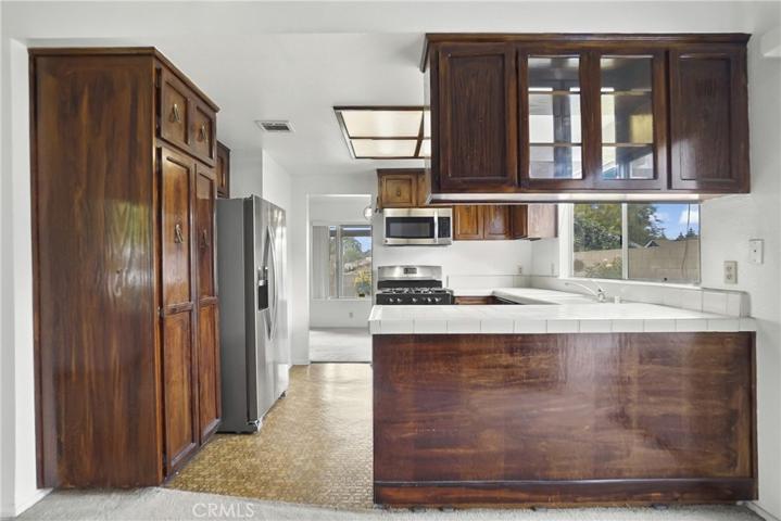 2156 S Hickory Avenue, Ontario, California 91762