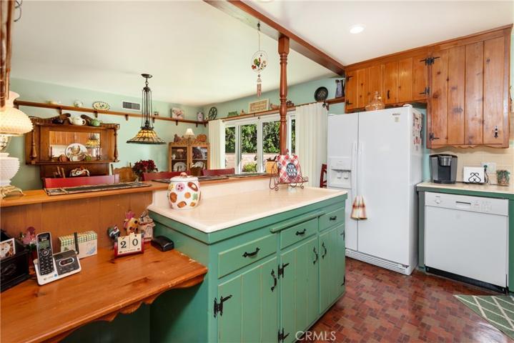 148 Rodeo Road, Glendora, California 91741