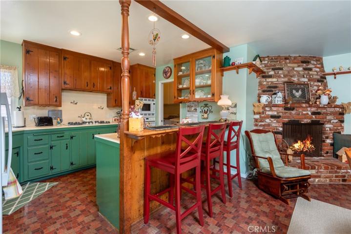 148 Rodeo Road, Glendora, California 91741