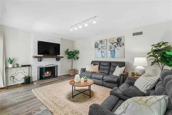 1217 West 213th Street, Torrance, California 90502