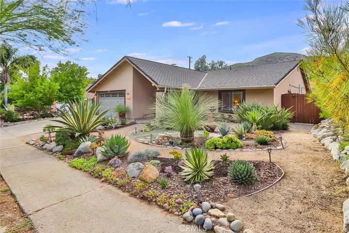 3933 Patrick Henry Place, Agoura Hills, California 91301