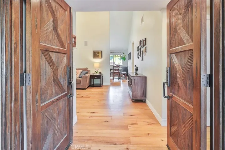 3933 Patrick Henry Place, Agoura Hills, California 91301