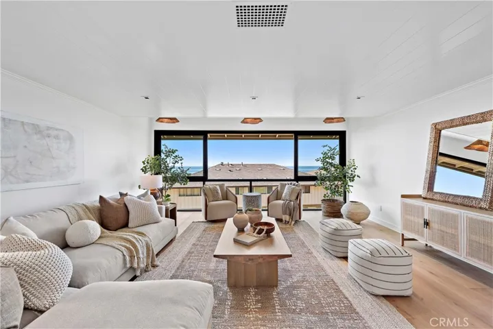 25 Blue Lagoon, Laguna Beach, California 92651