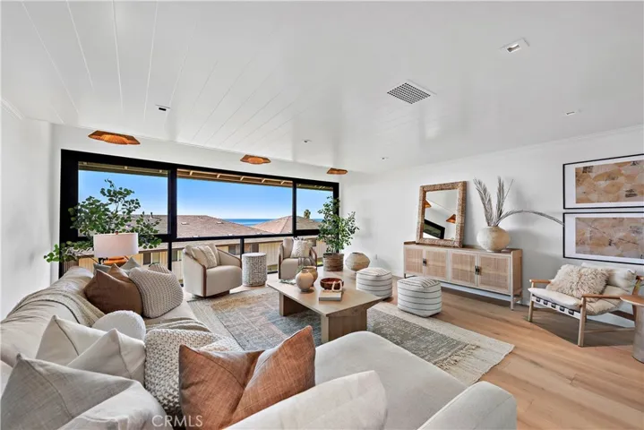 25 Blue Lagoon, Laguna Beach, California 92651