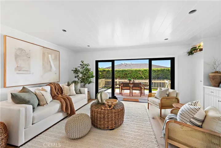 25 Blue Lagoon, Laguna Beach, California 92651