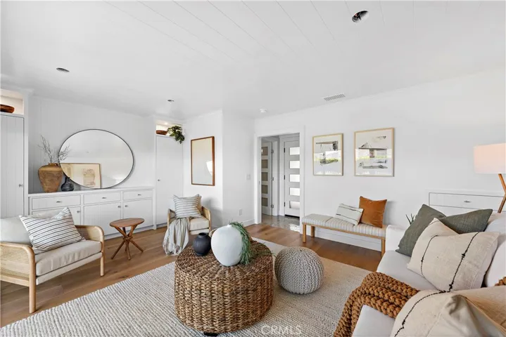 25 Blue Lagoon, Laguna Beach, California 92651