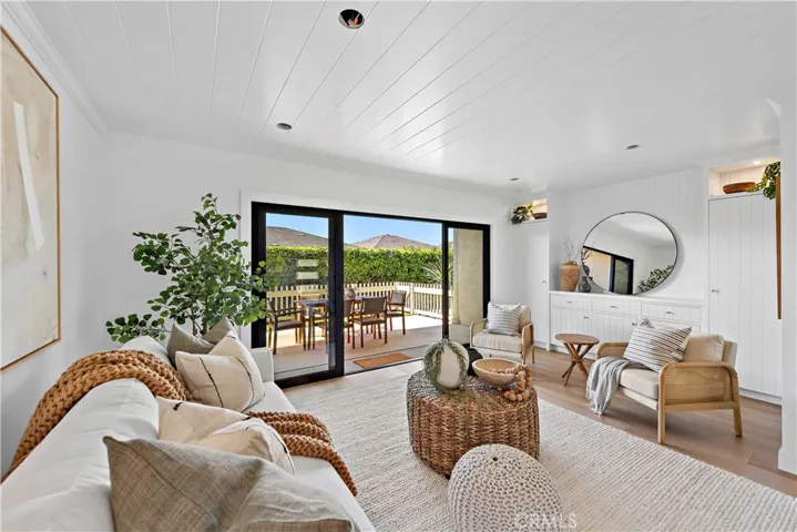 25 Blue Lagoon, Laguna Beach, California 92651