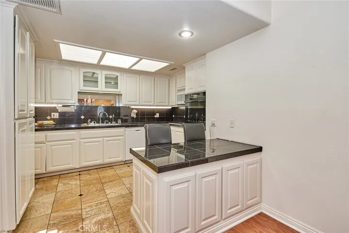 1543 Monterey Road 24g M2, Seal Beach, California 90740