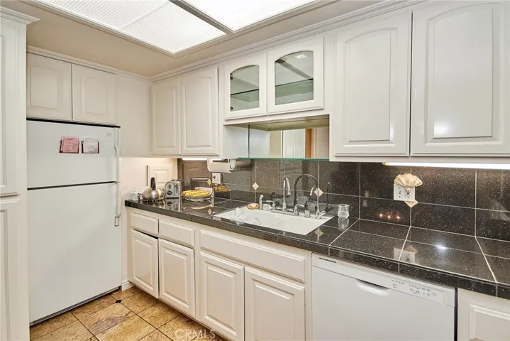 1543 Monterey Road 24g M2, Seal Beach, California 90740
