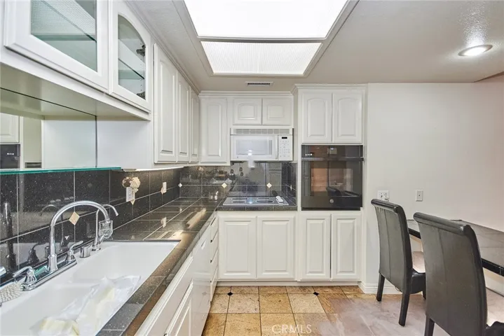 1543 Monterey Road 24g M2, Seal Beach, California 90740