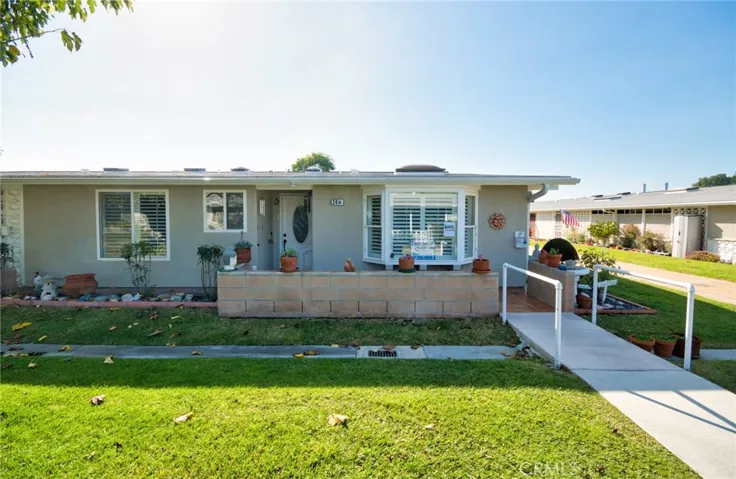 1543 Monterey Road 24g M2, Seal Beach, California 90740