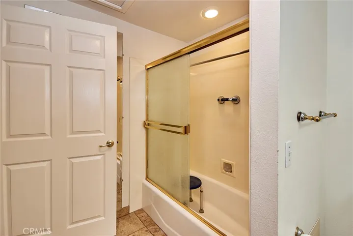 1543 Monterey Road 24g M2, Seal Beach, California 90740