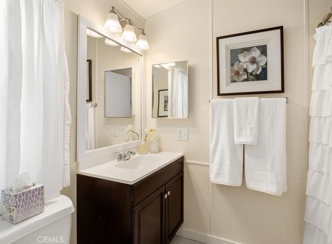 Secondary Bathroom
