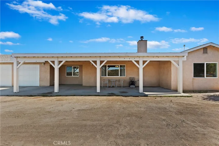 11221 Omelveny Road, Oak Hills, California 92344
