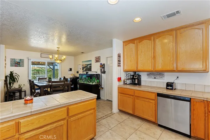 11221 Omelveny Road, Oak Hills, California 92344