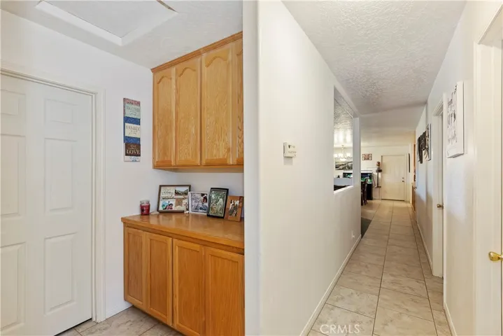11221 Omelveny Road, Oak Hills, California 92344