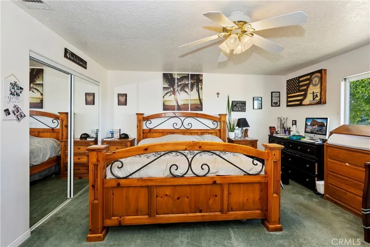 11221 Omelveny Road, Oak Hills, California 92344