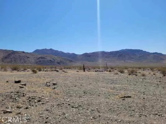43 Saturn Road, Lucerne Valley, California 92356