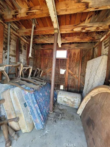 43 Saturn Road, Lucerne Valley, California 92356