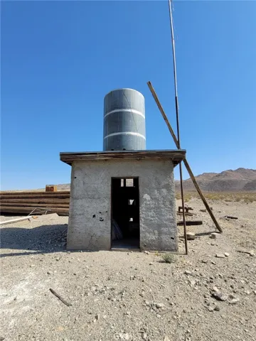 43 Saturn Road, Lucerne Valley, California 92356