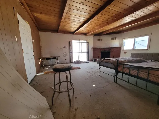 43 Saturn Road, Lucerne Valley, California 92356