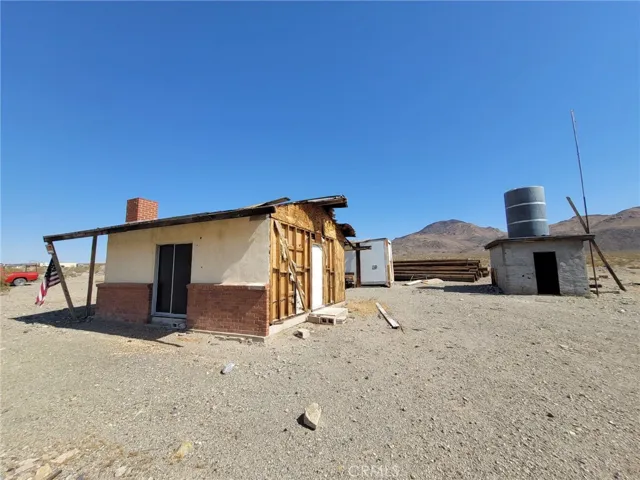 43 Saturn Road, Lucerne Valley, California 92356