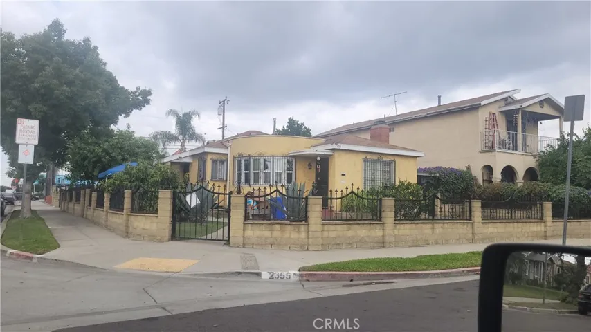 Front corner view of property