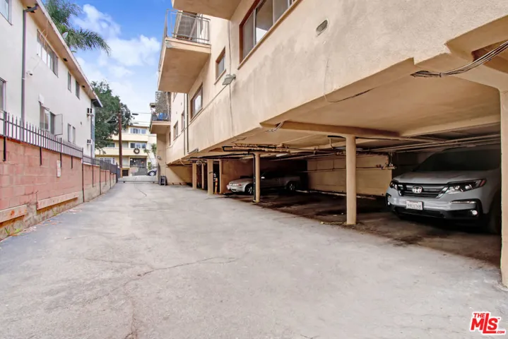 1770 El Cerrito Place, Los Angeles, California 90028