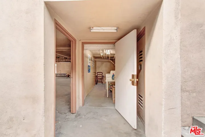 1770 El Cerrito Place, Los Angeles, California 90028