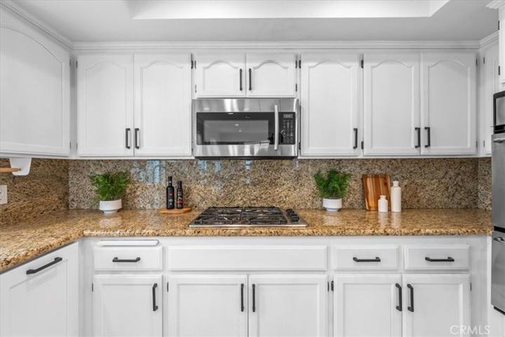 1913 Ruhland Avenue Unit B, Redondo Beach, California 90278