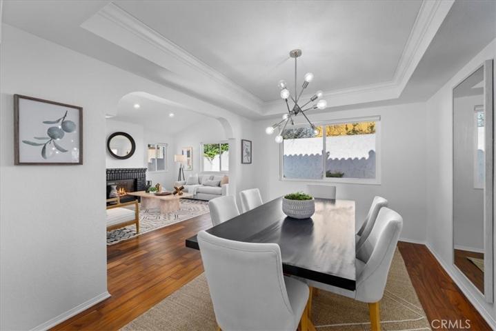 Dining room.