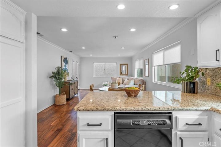 1913 Ruhland Avenue Unit B, Redondo Beach, California 90278