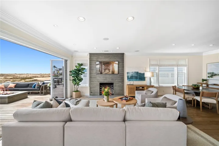 1217 E Balboa Boulevard, Newport Beach, California 92661